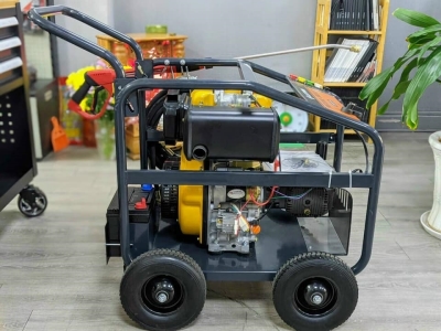 Máy rửa xe dầu diesel LUTIAN 18D35-10C 10HP
